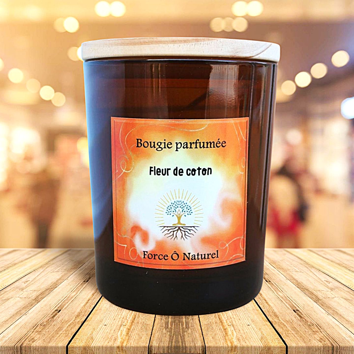 bougie parfumée à la fleur de coton dans un élégant pot en verre Ambré