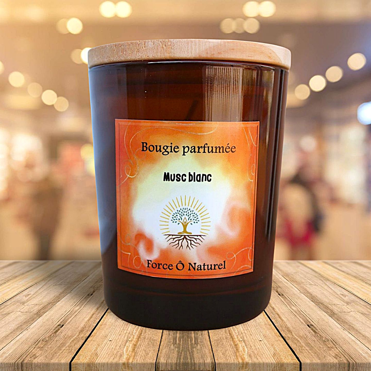 Bougie parfumée Musc Blanc dans un pot en verre ambré